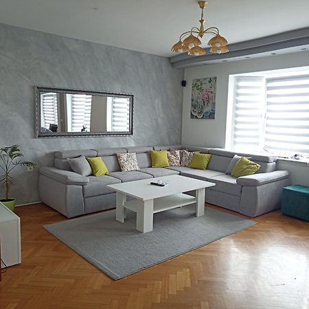 Royal Apartmani Bosanski Samac Exterior foto